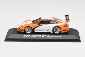 Porsche 911 GT3 R Hybrid 997.2 Presentation White Orange Minichamps 1:43 WAP0201170B Metalas