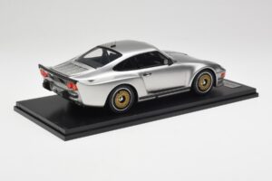 Porsche 911 930 Almeras Biturbo 3.3 Sidabrinis Kess 1:18 KE18005B Derva - nuotrauka 2 iš 6
