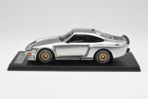 Porsche 911 930 Almeras Biturbo 3.3 Sidabrinis Kess 1:18 KE18005B Derva - nuotrauka 3 iš 6