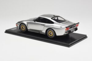 Porsche 911 930 Almeras Biturbo 3.3 Sidabrinis Kess 1:18 KE18005B Derva - nuotrauka 5 iš 6