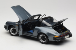 Porsche 911 SC Sidabrinis Minichamps 1:18 100063060 Metalas - nuotrauka 5 iš 8