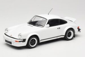 Porsche 911 SC GT Race Version IXO 1:18 18CMC007 Metalas