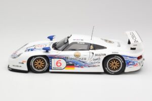 Porsche 911 GT1 #6 T. Boutsen / H-J. Stuck 1997 UT Models 1:18 39720 Metalas - nuotrauka 4 iš 8