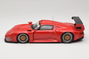Porsche 911 GT1 Concept Raudonas UT Models 1:18 180966625-R1 Metalas - nuotrauka 4 iš 8