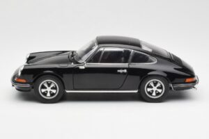 Porsche 911 S Juodas Schuco 1:18 450047200 Metalas - nuotrauka 4 iš 8