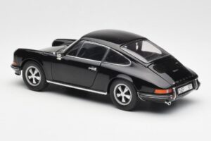 Porsche 911 S Juodas Schuco 1:18 450047200 Metalas - nuotrauka 7 iš 8
