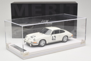 Porsche 911 S #42 R. Buchet / H. Linge Auguste Veuillet 24 Hours of Le Mans Class Winner 1967 IVY Merit 1:18 REMC006 Derva - nuotrauka 6 iš 6
