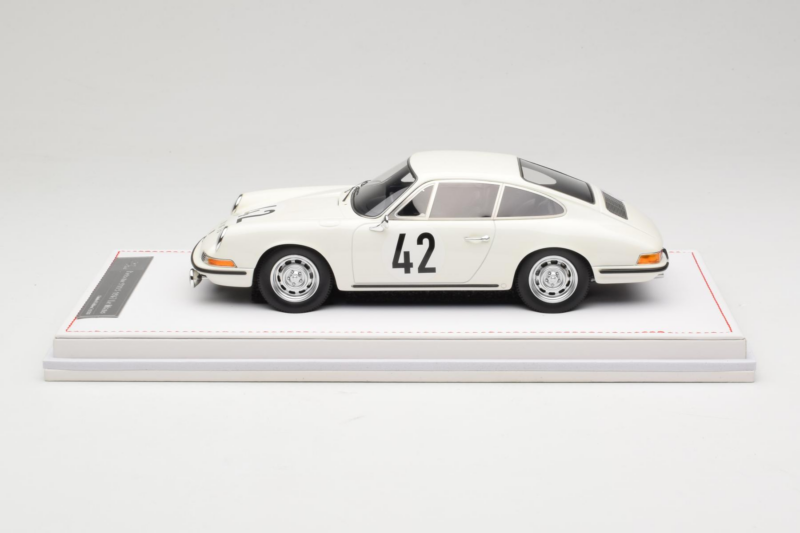 Porsche 911 S #42 R. Buchet / H. Linge Auguste Veuillet 24 Hours of Le Mans Class Winner 1967 IVY Merit 1:18 REMC006 Derva