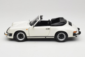 Porsche 911 SC Kabrioletas Baltas Minichamps 1:18 100063031 Metalas - nuotrauka 4 iš 8