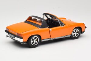 Porsche 914/6 Oranžinis Revell 1:18 08864 Metalas - nuotrauka 3 iš 8