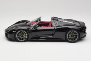 Porsche 918 Spyder Bazaltas Juodas Metalinis Minichamps 1:18 110062431 Metalas - nuotrauka 4 iš 8