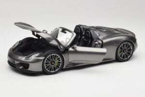 Porsche 918 Spyder Liquid Metal Sidabras Minichamps 1:18 110062430 Metalas - nuotrauka 2 iš 8