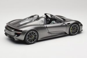 Porsche 918 Spyder Liquid Metal Sidabras Minichamps 1:18 110062430 Metalas - nuotrauka 3 iš 8