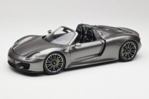 Porsche 918 Spyder Liquid Metal Sidabras Minichamps 1:18 110062430 Metalas