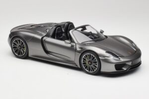 Porsche 918 Spyder Liquid Metal Sidabras Minichamps 1:18 110062430 Metalas - nuotrauka 6 iš 8