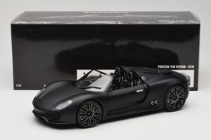 Porsche 918 Spyder Matte Black Minichamps 1:18 110060031 Metalas - nuotrauka 8 iš 8