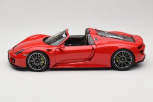 Porsche 918 Spyder Raudonas Minichamps 1:18 110062435 Metalas - nuotrauka 4 iš 8