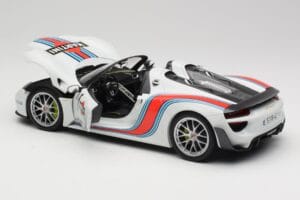 Porsche 918 Spyder Weissach Package Martini Minichamps 1:18 110062440 Metalas - nuotrauka 5 iš 8