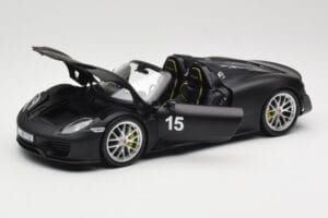 Porsche 918 Spyder Weissach Package Matt Black Minichamps 1:18 110062444 Metalas - nuotrauka 2 iš 8