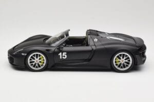 Porsche 918 Spyder Weissach Package Matt Black Minichamps 1:18 110062444 Metalas - nuotrauka 4 iš 8