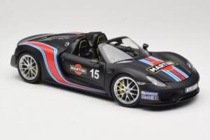 Porsche 918 Spyder Weissach Package Matt Black With Martini Stripes Minichamps 1:18 110062445 Metalas - nuotrauka 6 iš 8