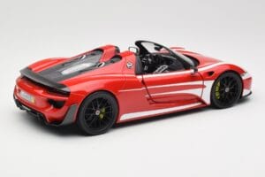 Porsche 918 Spyder Weissach Package Raudonas & Baltos Juostos Minichamps 1:18 110062442 Metalas - nuotrauka 4 iš 9
