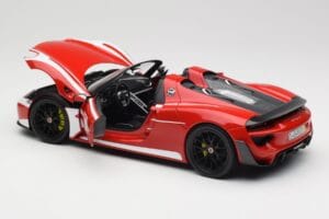 Porsche 918 Spyder Weissach Package Raudonas & Baltos Juostos Minichamps 1:18 110062442 Metalas - nuotrauka 6 iš 9