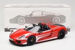 Porsche 918 Spyder Weissach Package Raudonas & Baltos Juostos Minichamps 1:18 110062442 Metalas - nuotrauka 9 iš 9
