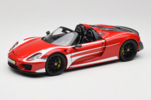 Porsche 918 Spyder Weissach Package Raudonos Baltos Juostos Minichamps 1:18 110062442-O1 Metalas