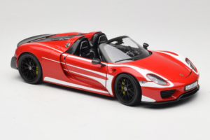 Porsche 918 Spyder Weissach Package Raudonos Baltos Juostos Minichamps 1:18 110062442-O1 Metalas - nuotrauka 6 iš 8