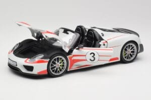 Porsche 918 Spyder Weissach Package Salzburg Minichamps 1:18 110062441 Metalas - nuotrauka 2 iš 8