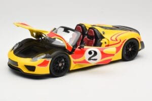 Porsche 918 Spyder Weissach Package Geltonas Su Juostomis Minichamps 1:18 110062446 Metalas - nuotrauka 2 iš 8