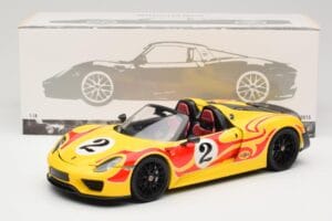 Porsche 918 Spyder Weissach Package Geltonas Su Juostomis Minichamps 1:18 110062446 Metalas - nuotrauka 8 iš 8