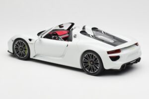 Porsche 918 Spyder Baltas Minichamps 1:18 110062436 Metalas - nuotrauka 7 iš 8