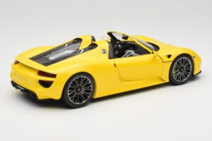 Porsche 918 Spyder Geltonas Minichamps 1:18 110062434 Metalas - nuotrauka 3 iš 8