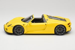 Porsche 918 Spyder Geltonas Minichamps 1:18 110062434 Metalas - nuotrauka 4 iš 8