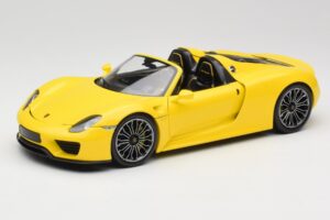 Porsche 918 Spyder Geltonas Minichamps 1:18 110062434 Metalas