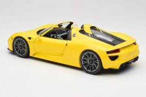 Porsche 918 Spyder Geltonas Minichamps 1:18 110062434 Metalas - nuotrauka 7 iš 8