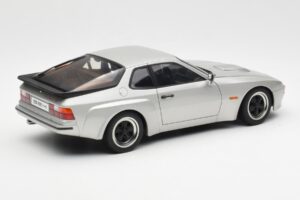 Porsche 924 Carrera GT Diamond Sidabrinis AUTOart 1:18 78002 Metalas - nuotrauka 3 iš 8