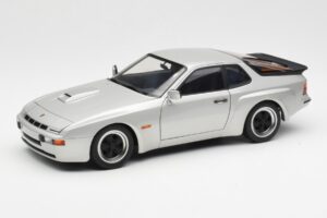 Porsche 924 Carrera GT Diamond Sidabrinis AUTOart 1:18 78002 Metalas
