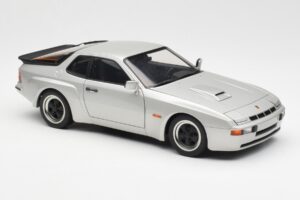 Porsche 924 Carrera GT Diamond Sidabrinis AUTOart 1:18 78002 Metalas - nuotrauka 6 iš 8