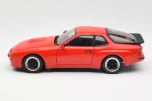 Porsche 924 Carrera GT Guards Raudonas AUTOart 1:18 78003 Metalas - nuotrauka 4 iš 8