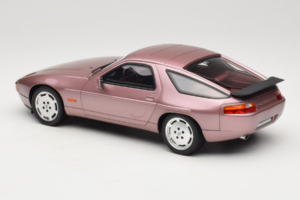 Porsche 928 S Cassis Red Metallic GT Spirit 1:18 GT524 Derva - nuotrauka 5 iš 6
