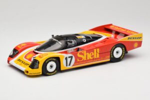 Porsche 962C Group C #17 D. Bell / H-J. Stuck / K. Ludwig 24 Hours of Le Mans 1988 Universal Hobbies 1:18 4704 Metalas