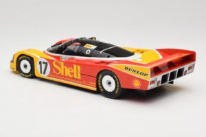 Porsche 962C Group C #17 D. Bell / H-J. Stuck / K. Ludwig 24 Hours of Le Mans 1988 Universal Hobbies 1:18 4704 Metalas - nuotrauka 7 iš 8