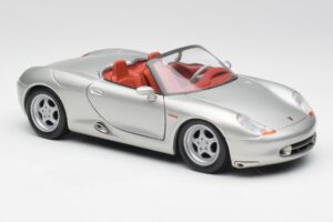 Porsche Boxster 986 Sidabrinis Maisto 1:18 37800-M3 Metalas - nuotrauka 6 iš 8