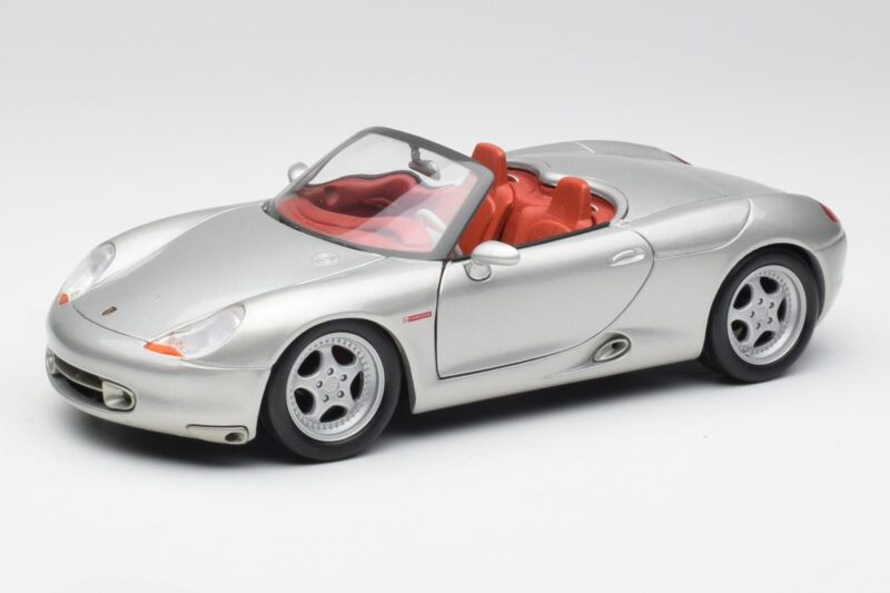 Porsche Boxster 986 Sidabrinis Maisto 1:18 37800-M3 Metalas