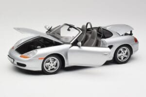 Porsche Boxster 986 Kabrioletas Arctic Sidabrinis Metalinis UT Models 1:18 27852 Metalas - nuotrauka 2 iš 8