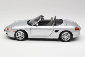 Porsche Boxster 986 Kabrioletas Arctic Sidabrinis Metalinis UT Models 1:18 27852 Metalas - nuotrauka 4 iš 8