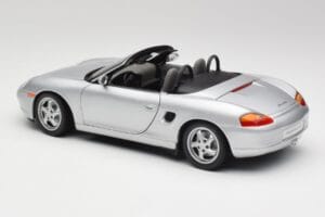 Porsche Boxster 986 Kabrioletas Arctic Sidabrinis Metalinis UT Models 1:18 27852 Metalas - nuotrauka 7 iš 8